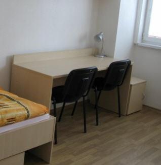 Uninova Hostel Bratislava Cameră foto